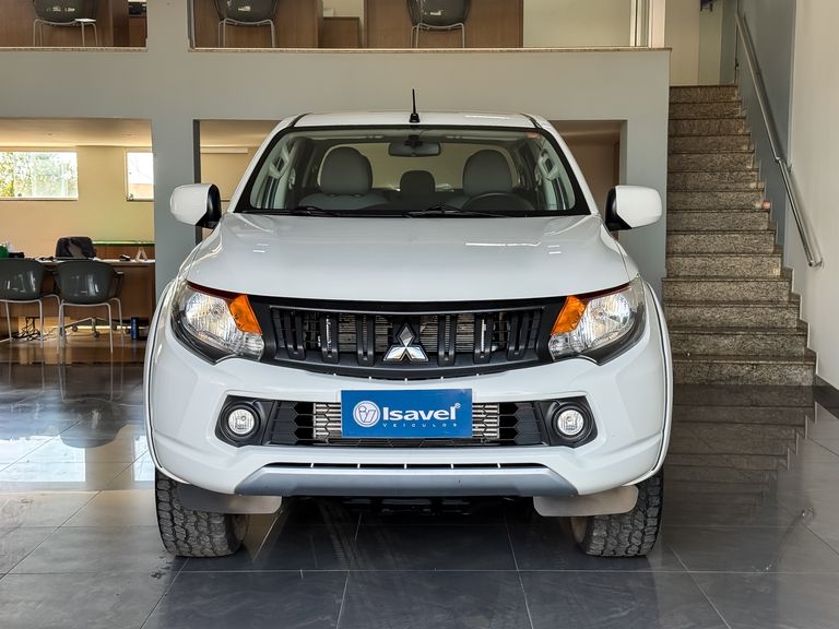 Mitsubishi L200 Tri. Outd. GLX 2.4 CD 4x4 Die. Mec.