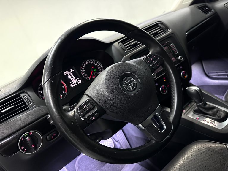 VolksWagen JETTA Comfortline 2.0 T.Flex 8V 4p Tipt.