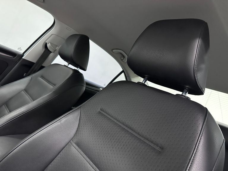 VolksWagen JETTA Comfortline 2.0 T.Flex 8V 4p Tipt.