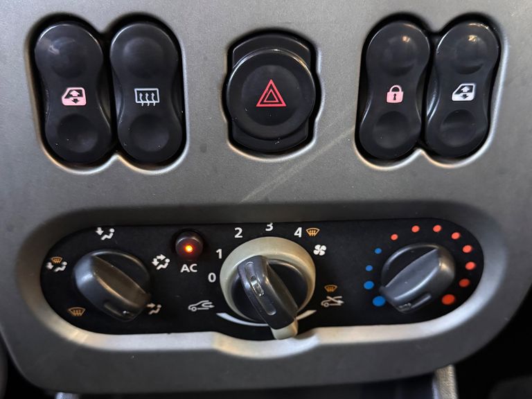 Renault SANDERO Privilège Hi-Flex 1.6 8V 5p