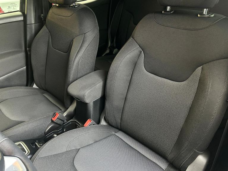 Jeep Renegade Sport 1.8 4x2 Flex 16V Aut.
