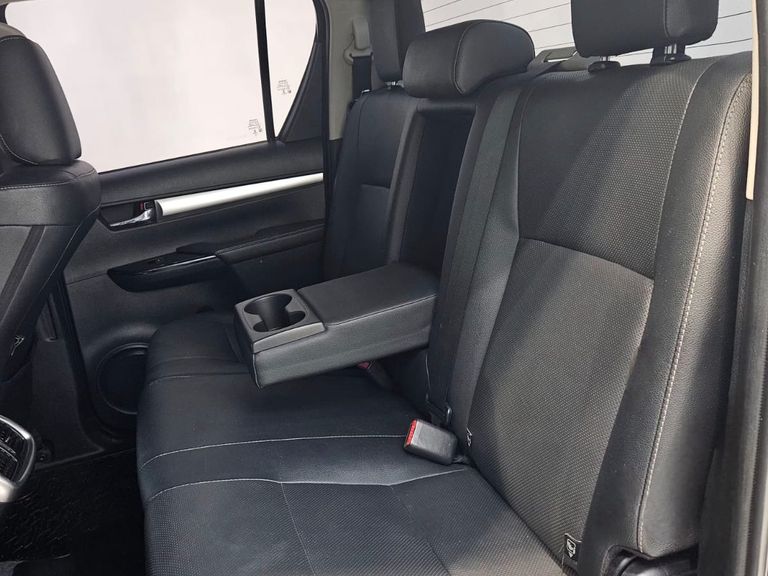 Toyota Hilux CD SRX 4x4 2.8 TDI 16V Diesel Aut.