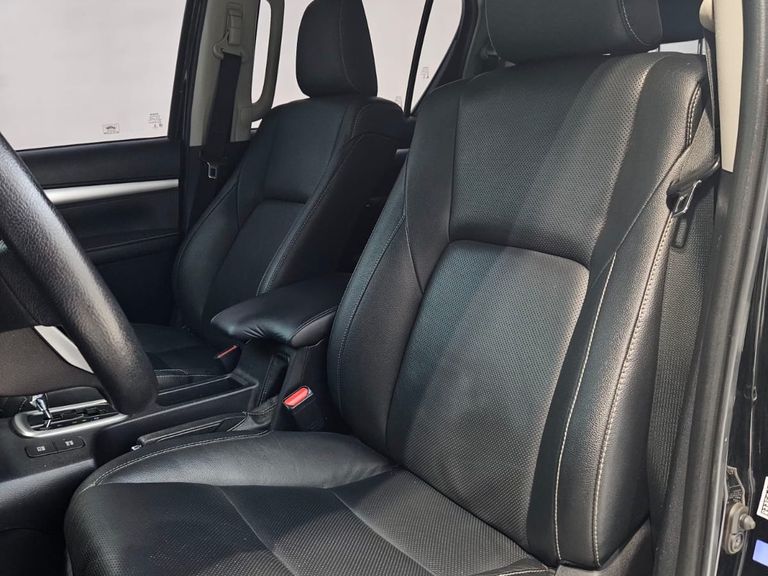 Toyota Hilux CD SRX 4x4 2.8 TDI 16V Diesel Aut.