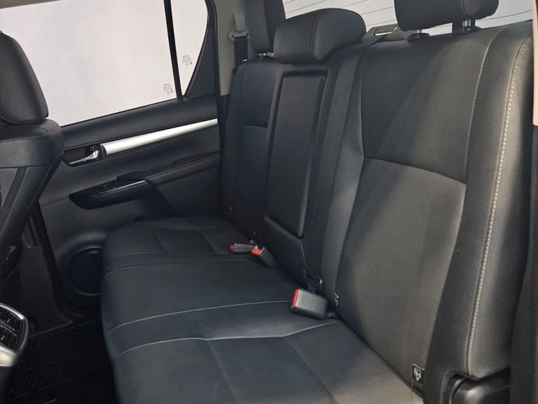 Toyota Hilux CD SRX 4x4 2.8 TDI 16V Diesel Aut.