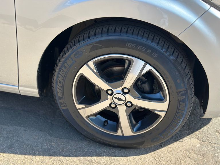 Chevrolet ONIX HATCH LT 1.4 8V FlexPower 5p Mec.