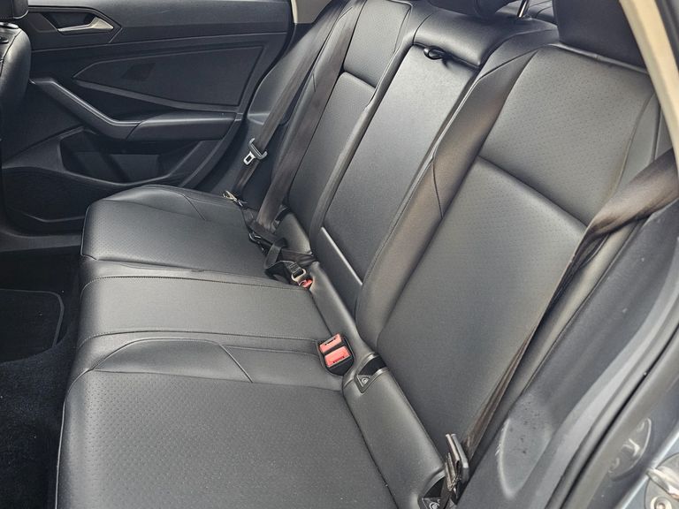 VolksWagen JETTA Comfort. 250 TSI 1.4 Flex 16v Aut.