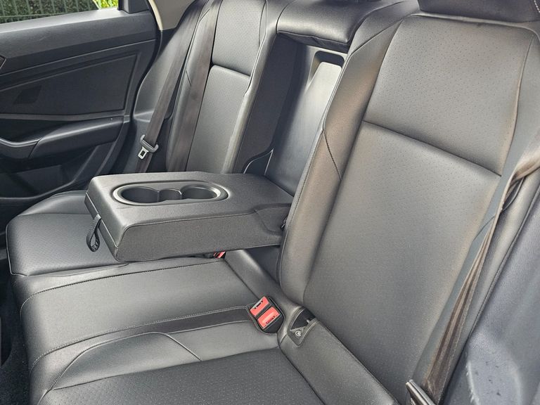 VolksWagen JETTA Comfort. 250 TSI 1.4 Flex 16v Aut.