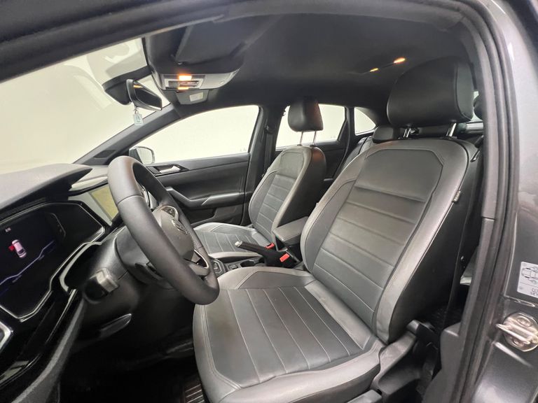 VolksWagen Nivus Highline 1.0 200 TSI Flex Aut.