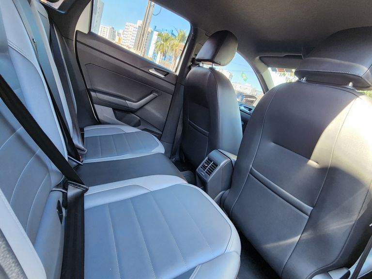 VolksWagen Nivus Highline 1.0 200 TSI Flex Aut.