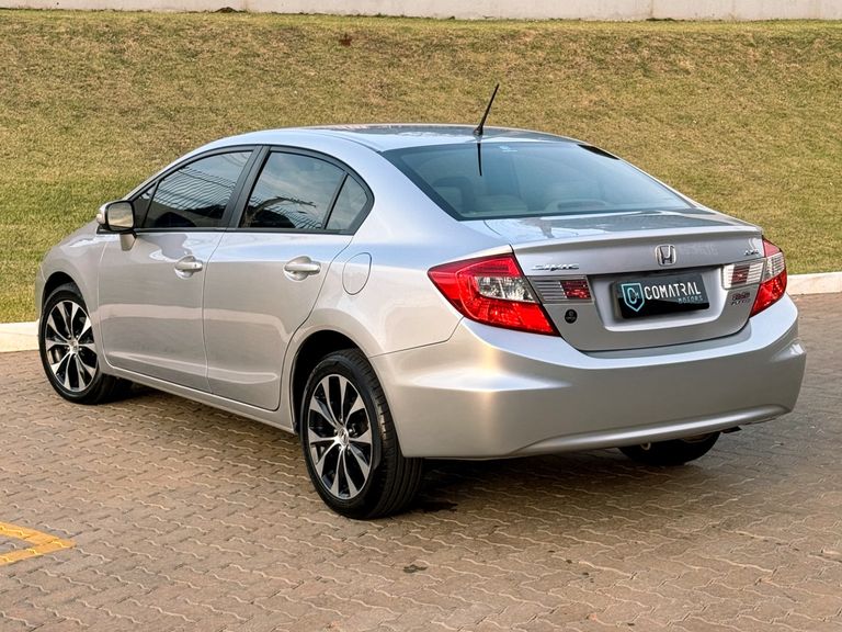 Honda Civic Sedan LXR 2.0 Flexone 16V Aut. 4p