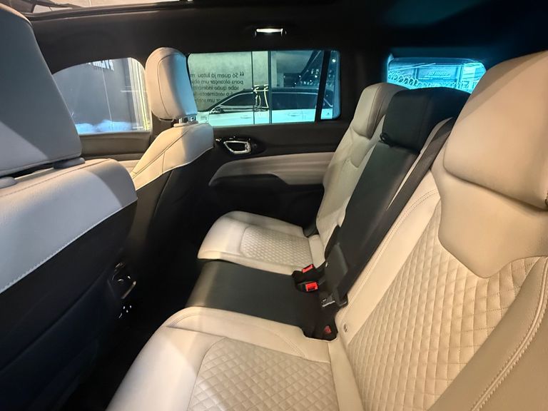 Jeep Commander Overland T270 1.3 TB Flex Aut.