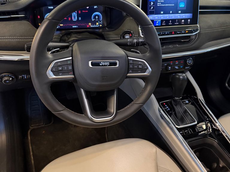 Jeep Commander Overland T270 1.3 TB Flex Aut.