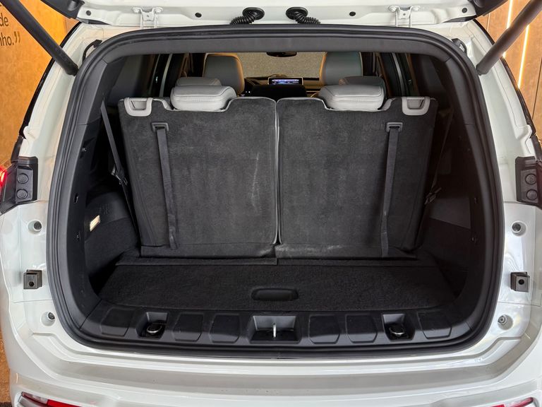 Jeep Commander Overland T270 1.3 TB Flex Aut.