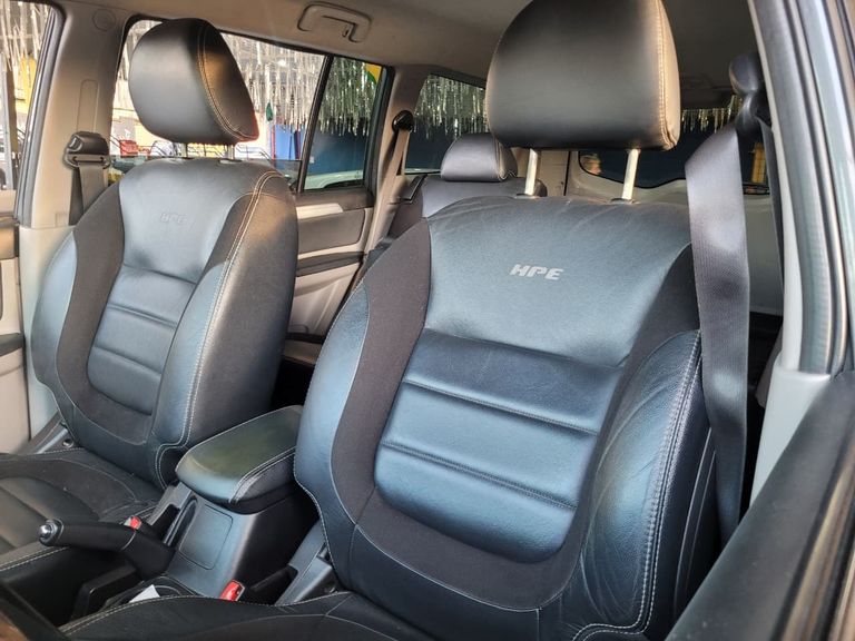Mitsubishi Pajero HPE 3.2 4x4 T.I. Dies. 5p Aut.