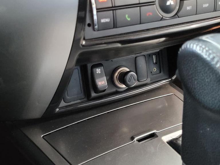 Mitsubishi Pajero HPE 3.2 4x4 T.I. Dies. 5p Aut.