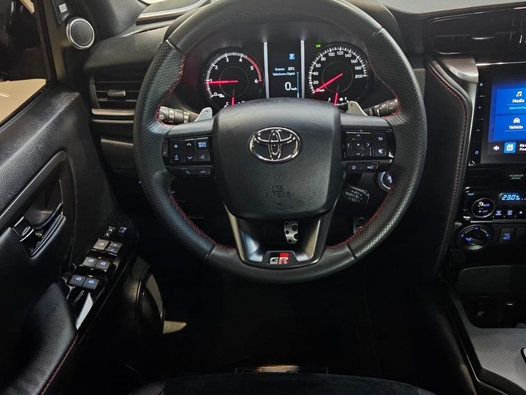 Toyota Hilux SW4 GRS 2.8 TB 4x4 Diesel Aut.