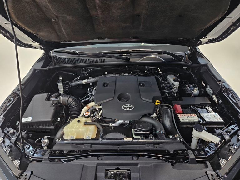 Toyota Hilux SW4 GRS 2.8 TB 4x4 Diesel Aut.