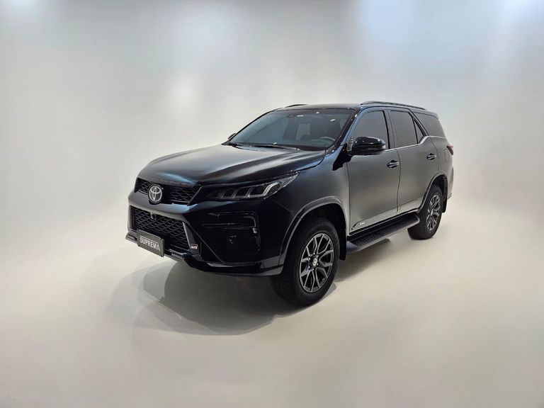 Toyota Hilux SW4 GRS 2.8 TB 4x4 Diesel Aut.