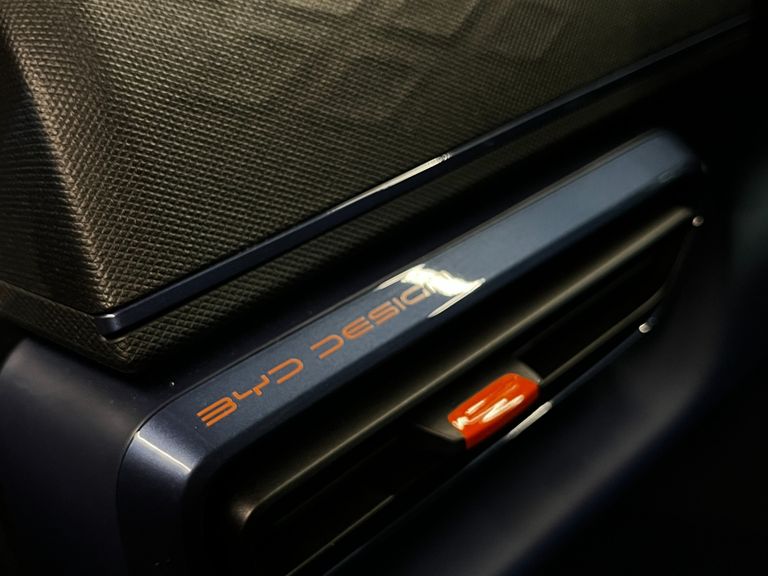 BYD Dolphin Mini (Elétrico)