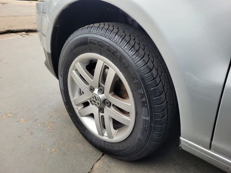 VolksWagen Fox Plus 1.0Mi/ 1.0Mi Total Flex 8V 4p
