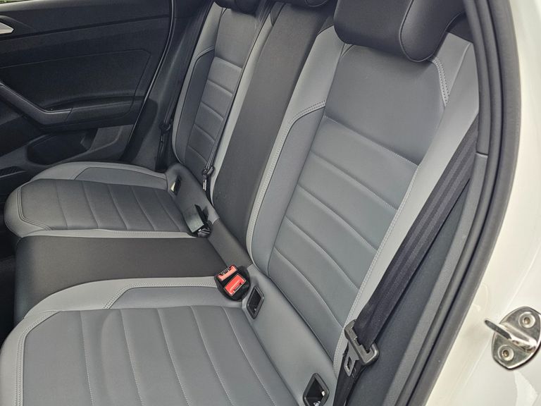 VolksWagen Nivus Highline 1.0 200 TSI Flex Aut.