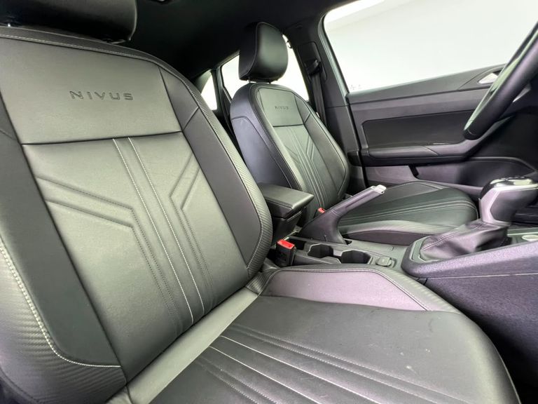 VolksWagen Nivus Highline 1.0 200 TSI Flex Aut.