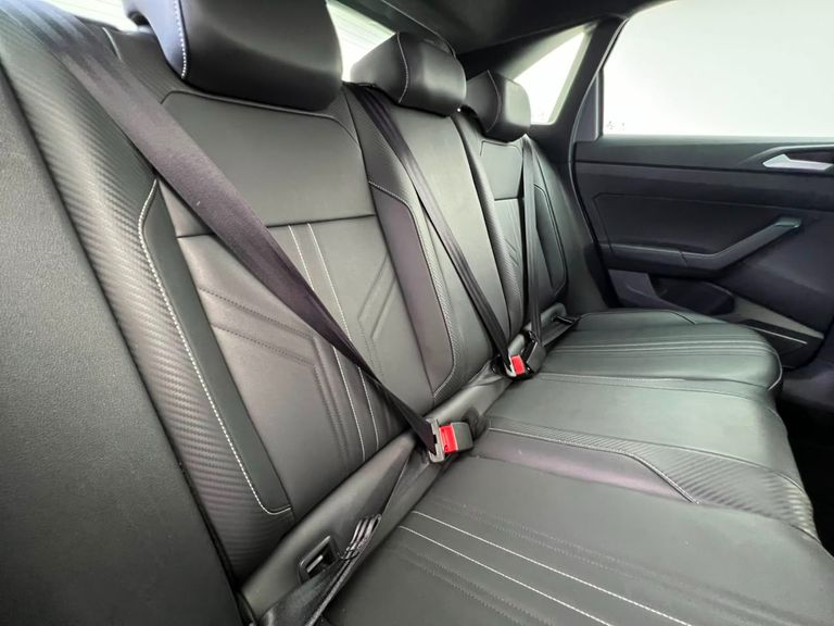 VolksWagen Nivus Highline 1.0 200 TSI Flex Aut.