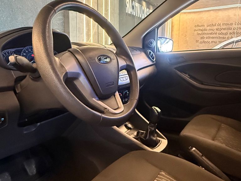 Ford Ka 1.5 Sedan SE 12V Flex 4p Mec.