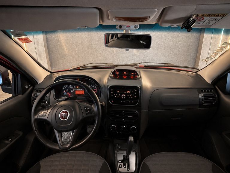 Fiat Strada Adv.1.8 16V Dualogic Flex CD