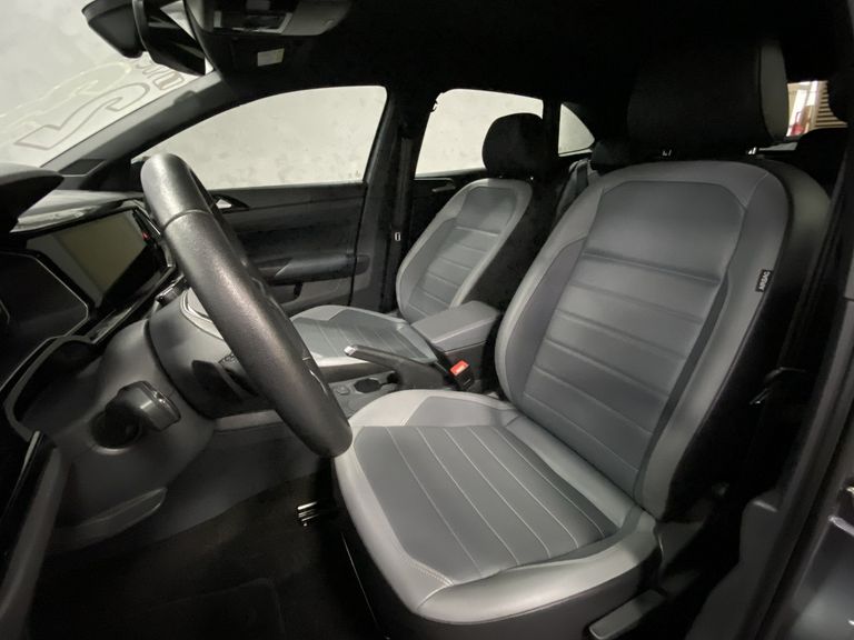 VolksWagen Nivus Highline 1.0 200 TSI Flex Aut.