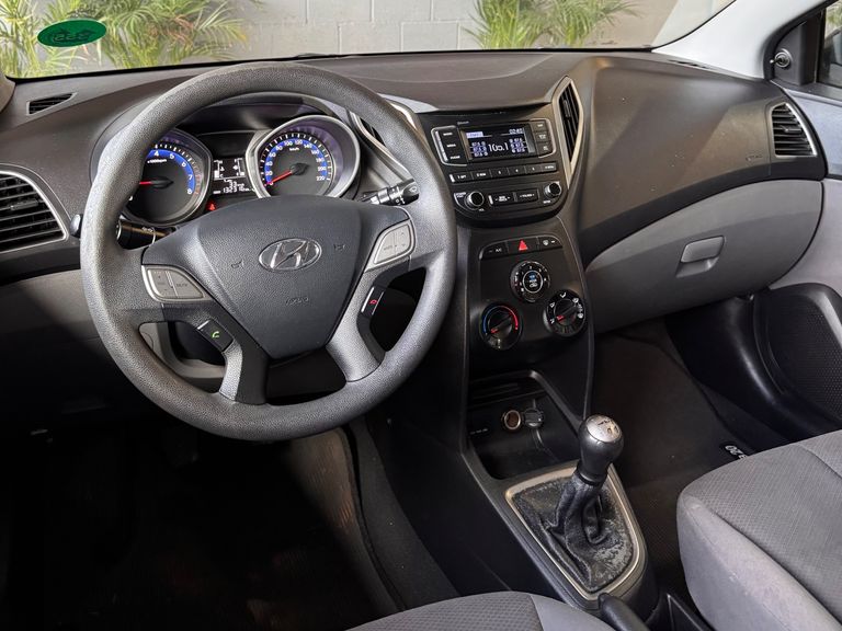 Hyundai HB20S Unique 1.0 Flex 12V Mec.