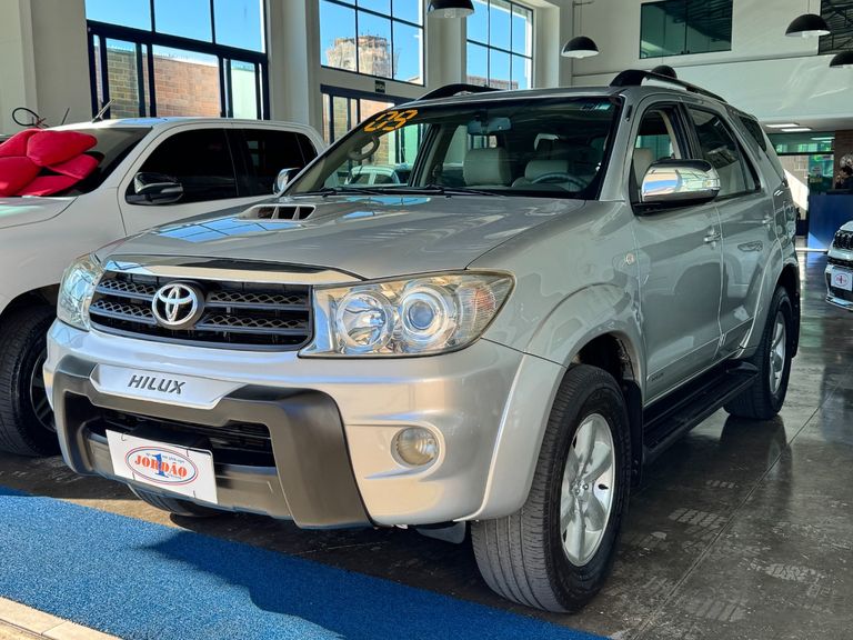 Toyota Hilux SW4 SRV D4-D 4x4 3.0 TDI Dies. Aut
