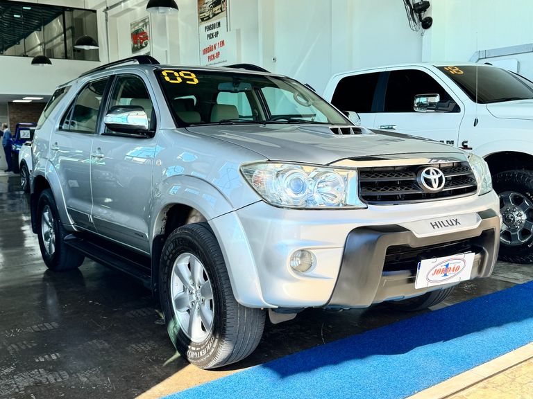 Toyota Hilux SW4 SRV D4-D 4x4 3.0 TDI Dies. Aut