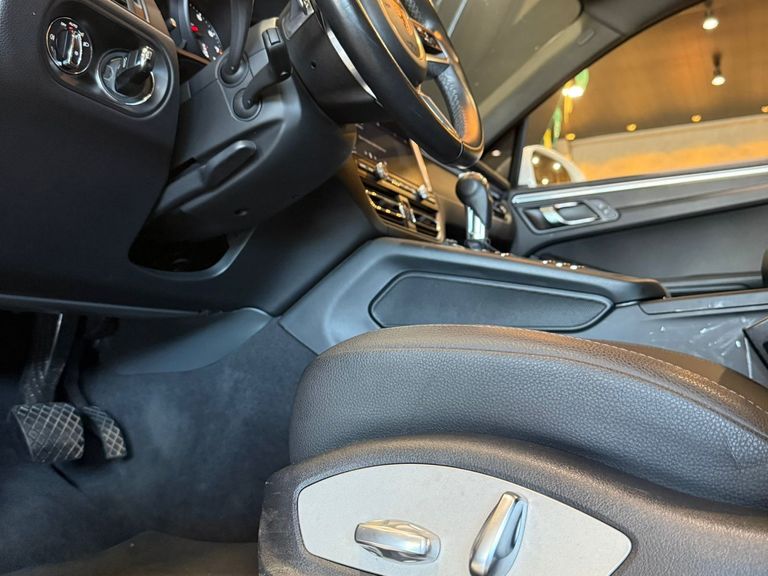 Porsche Macan 2.0 Turbo
