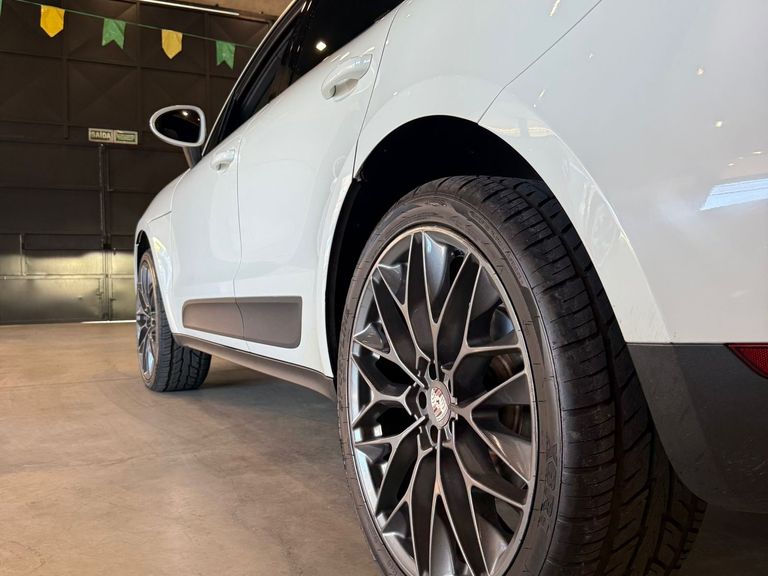 Porsche Macan 2.0 Turbo