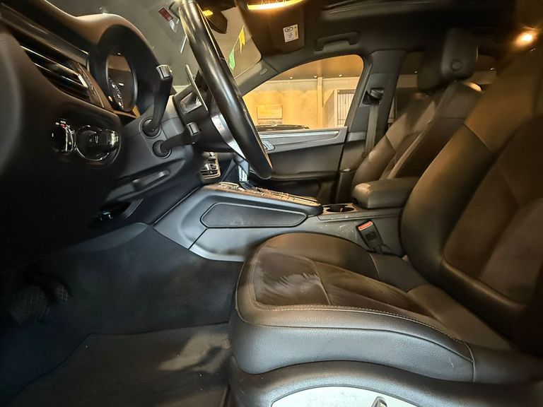 Porsche Macan 2.0 Turbo