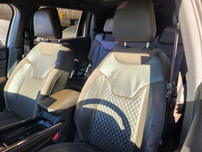 Jeep Commander Overland T270 1.3 TB Flex Aut.