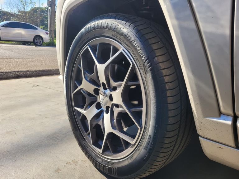 Jeep Commander Overland T270 1.3 TB Flex Aut.