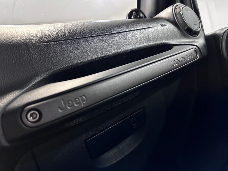Jeep Wrangler Sport 3.8 V6 199cv
