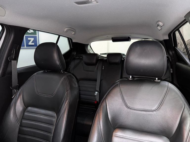 Nissan KICKS SL 1.6 16V FlexStar 5p Aut.
