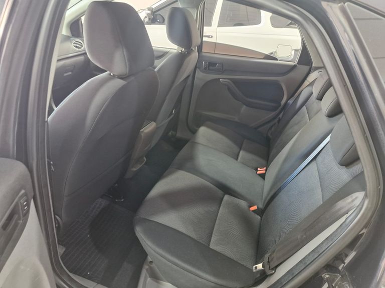 Ford Focus 2.0 16V/SE/SE Plus Flex 5p Aut.