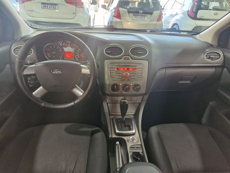 Ford Focus 2.0 16V/SE/SE Plus Flex 5p Aut.