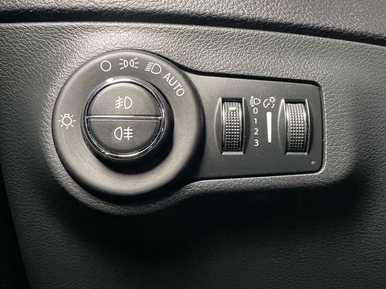 Jeep COMPASS LONGITUDE 2.0 4x2 Flex 16V Aut.