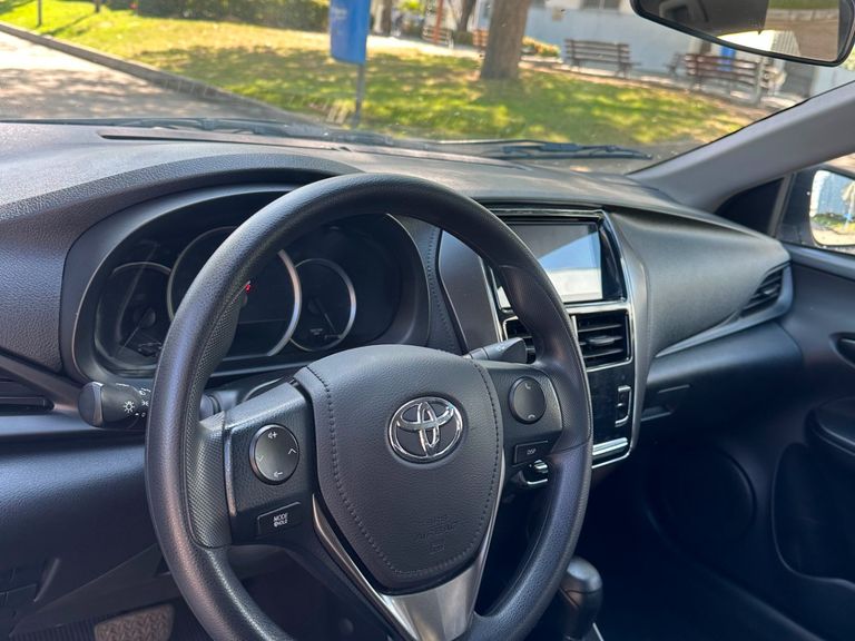 Toyota YARIS XL Sedan 1.5 Flex 16V 4p Aut.