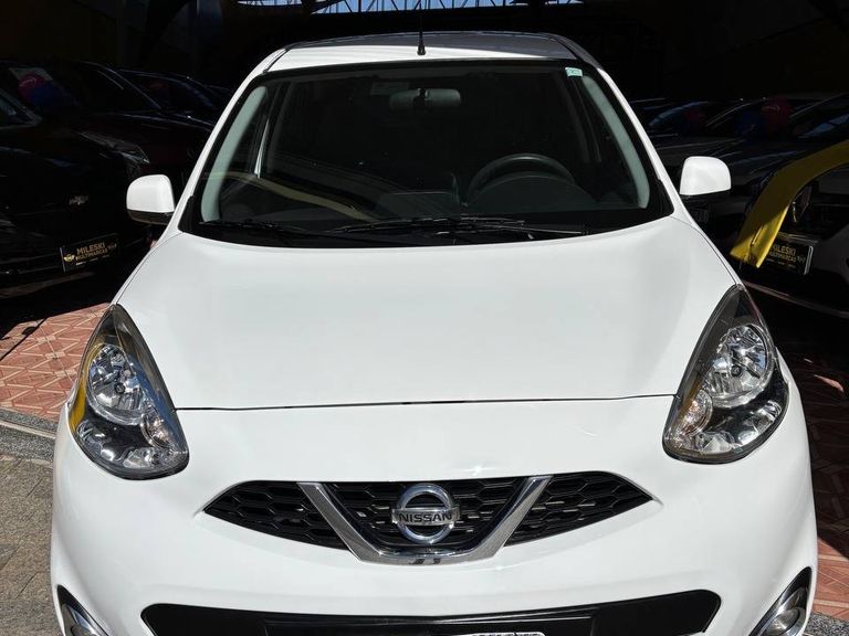 Nissan MARCH SV 1.6 16V FlexStart 5p Mec.