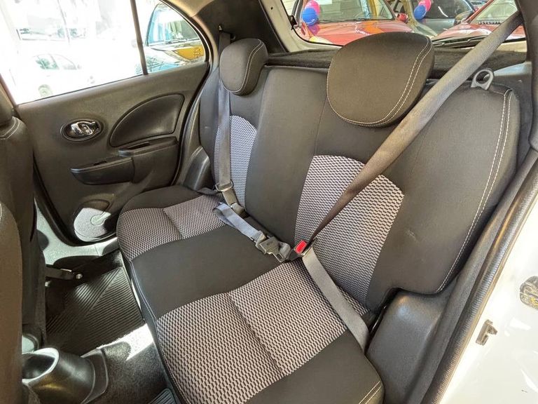 Nissan MARCH SV 1.6 16V FlexStart 5p Mec.