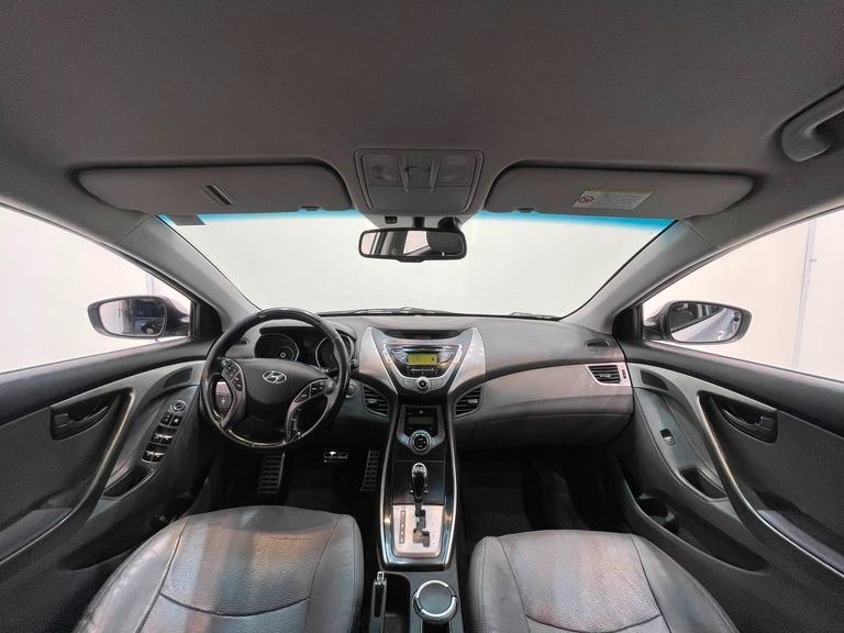 Hyundai Elantra GLS 1.8 16V Aut.