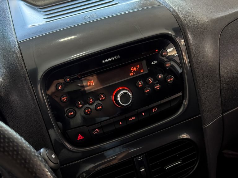 Fiat Strada Freedom 1.4 Flex 8V CS