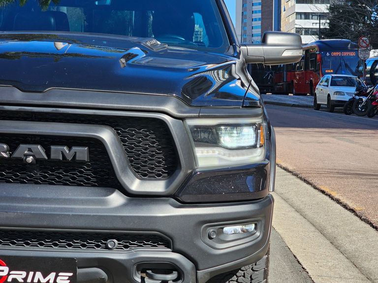 RAM 1500 REBEL 5.7 HEMI CD V8 4x4 Aut.