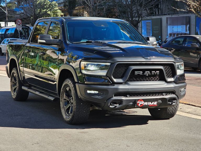 RAM 1500 REBEL 5.7 HEMI CD V8 4x4 Aut.